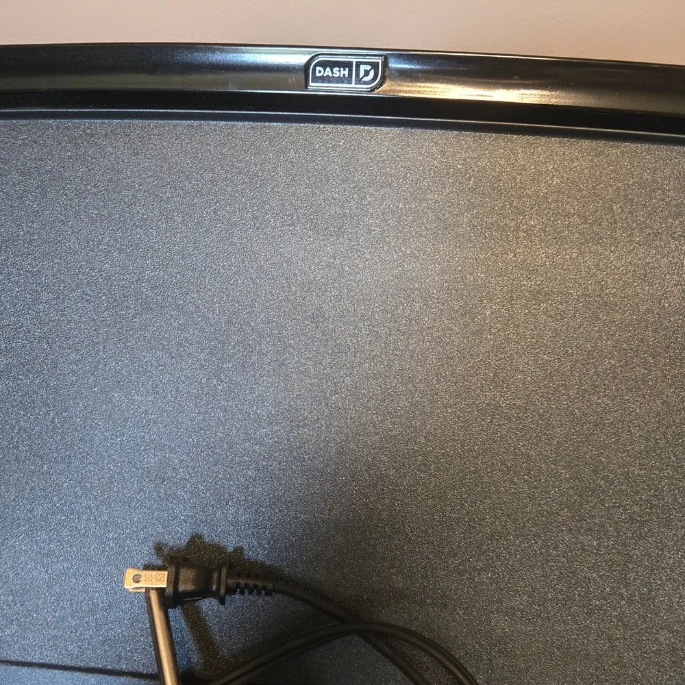 Dash Everyday Griddle Black 20 inch Electric Nonstick DEG200GBBK01 1500W